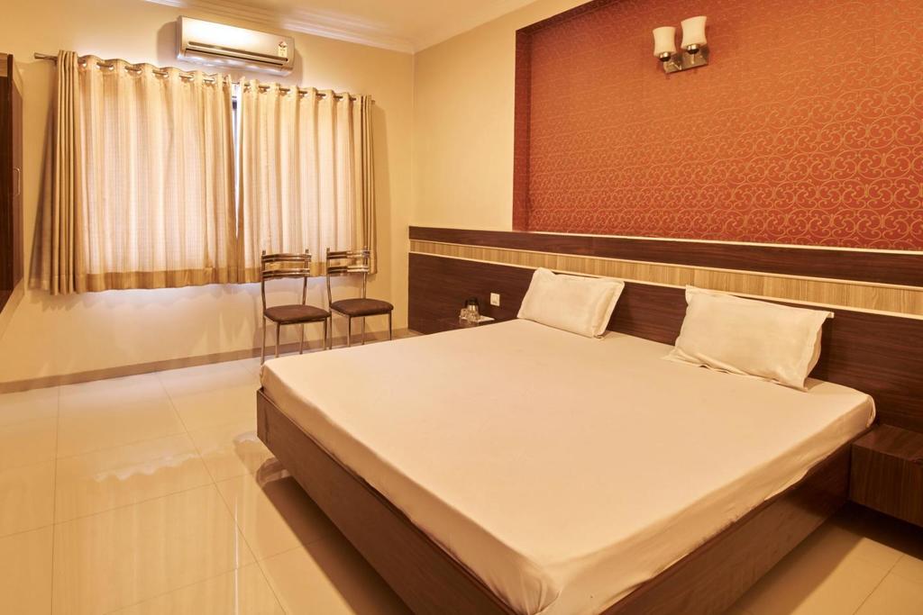 Hotel Sai Pancham Ширди Екстериор снимка